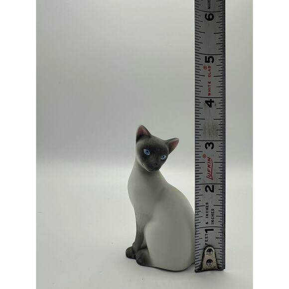 Vintage 1984 Avon Bisque Porcelain Siamese Cat Figurine EUC - Picture 6 of 6
